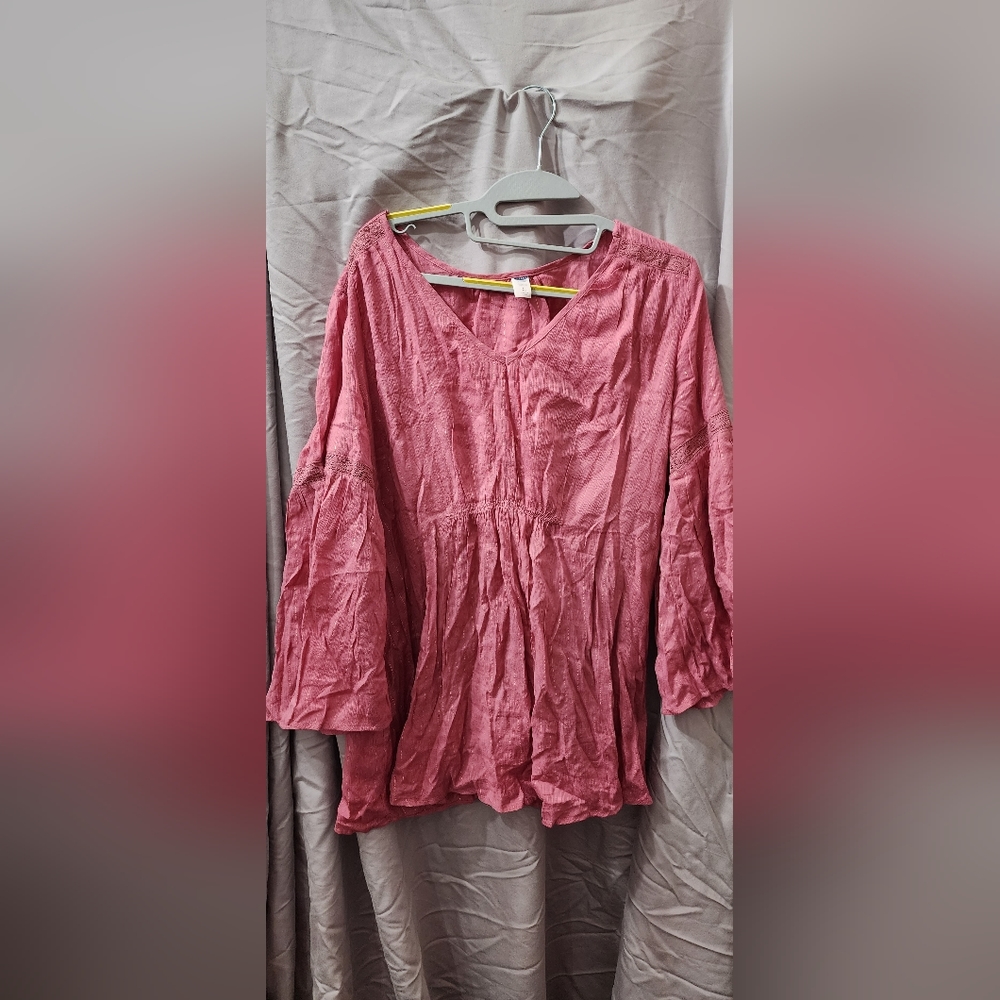 Old Navy maternity blouse